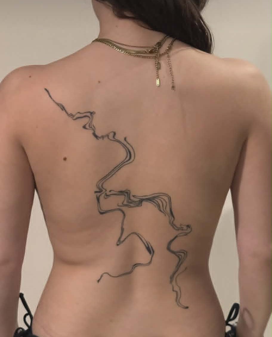 Tatouage black and grey